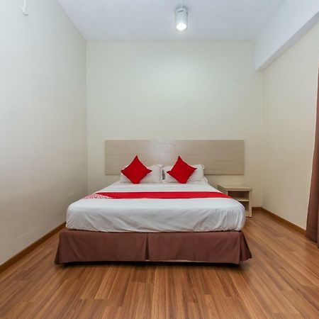 Oyo 1158 906 Airport Hotel Malacca ภายนอก รูปภาพ