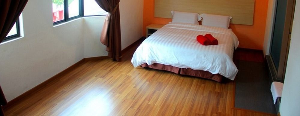 Oyo 1158 906 Airport Hotel Malacca ภายนอก รูปภาพ