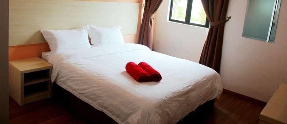 Oyo 1158 906 Airport Hotel Malacca ภายนอก รูปภาพ
