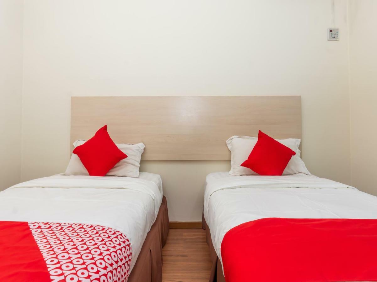 Oyo 1158 906 Airport Hotel Malacca ภายนอก รูปภาพ