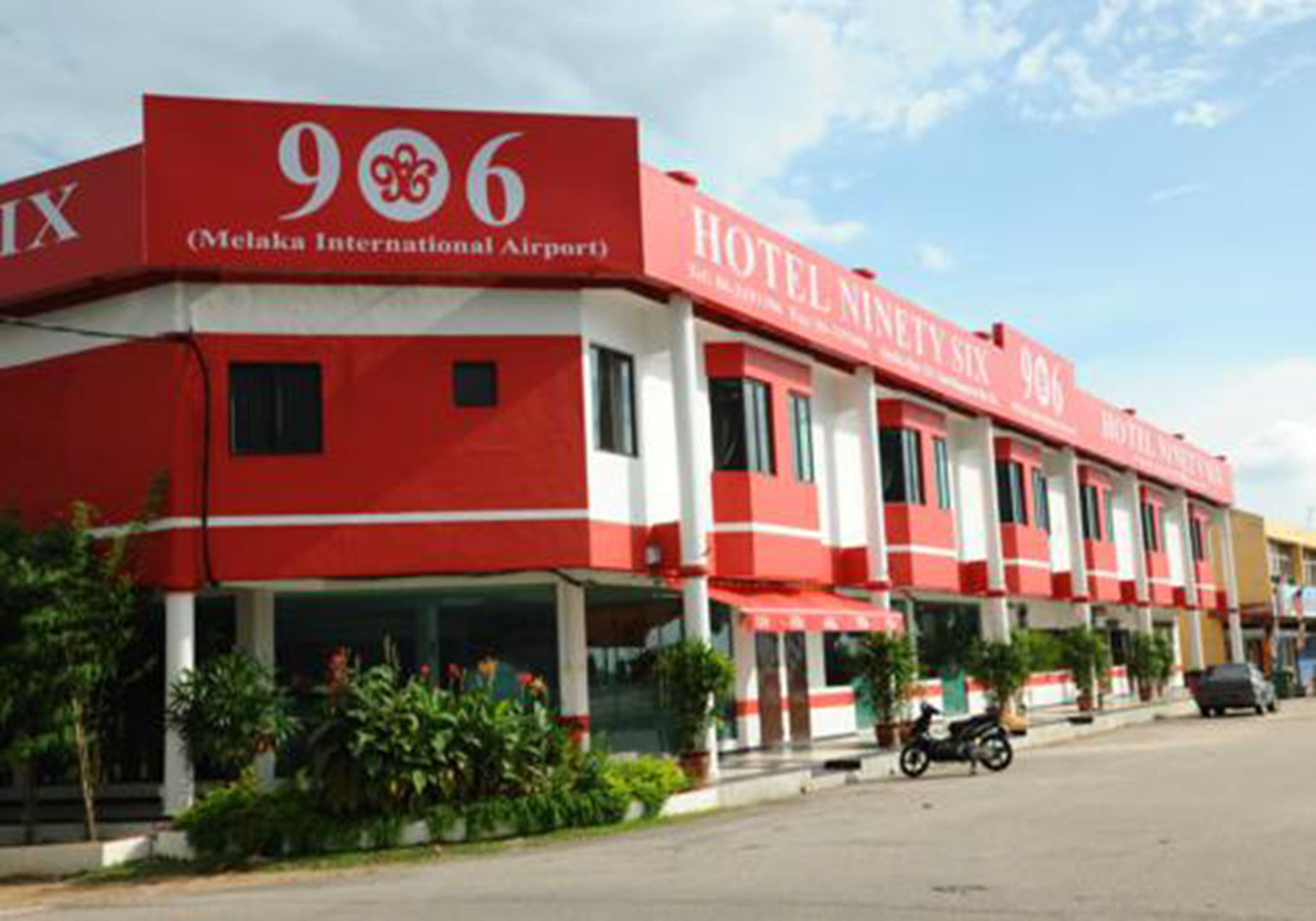 Oyo 1158 906 Airport Hotel Malacca ภายนอก รูปภาพ