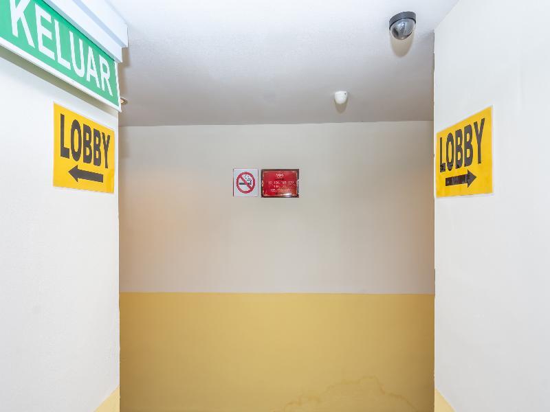 Oyo 1158 906 Airport Hotel Malacca ภายนอก รูปภาพ